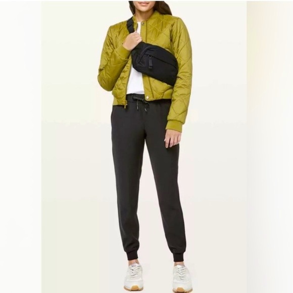 Lululemon On The Fly Jogger | Size 8 - Picture 1 of 9